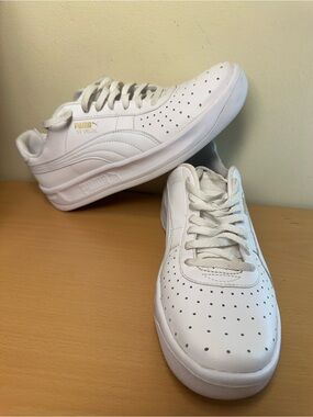 Puma GV Special White Gold Sneakers Shoes Girls Size 6.5C 344765 75